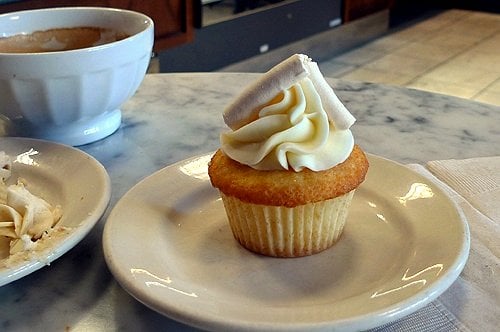 vanilla cupcake