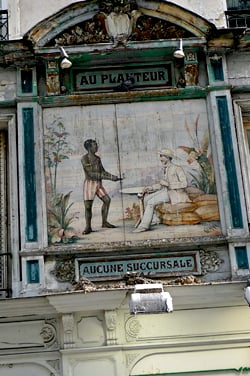 sign on rue montorgeuil