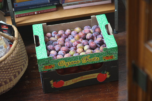 Italian prune plums