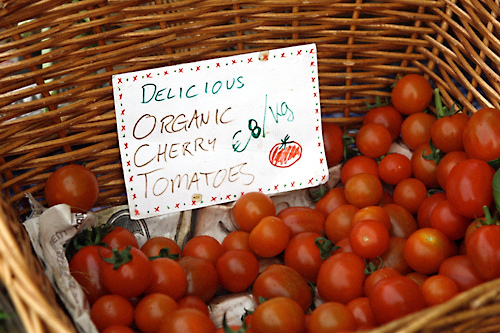organic cherry tomatoes
