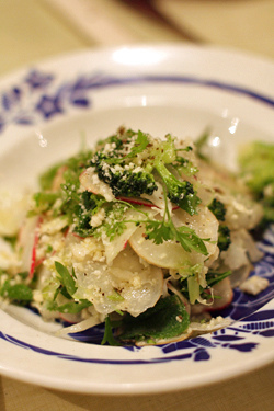 "crazy" salad with smoked mozzarella
