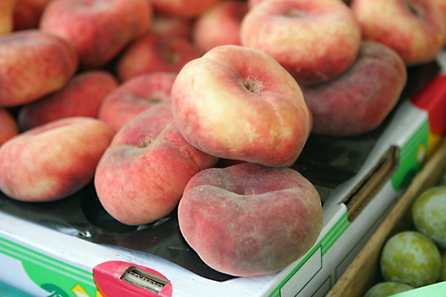 flat peaches