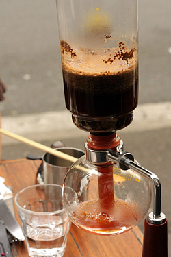 siphon coffee at single origin in Sydney
