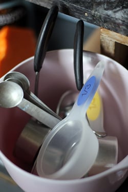 measuring cups and spoons
