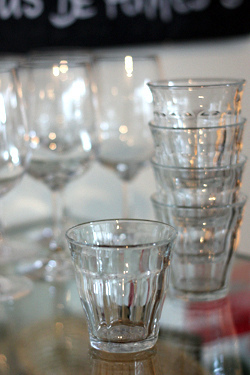 wine and water glasses