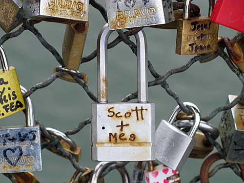 scott and meg - Pont des Arts, Paris
