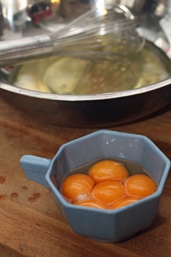 chocolate cake - egg yolks