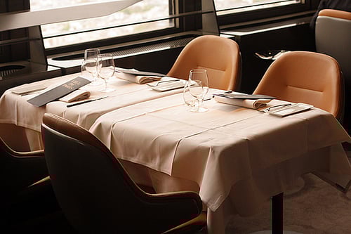 ciel de paris table window