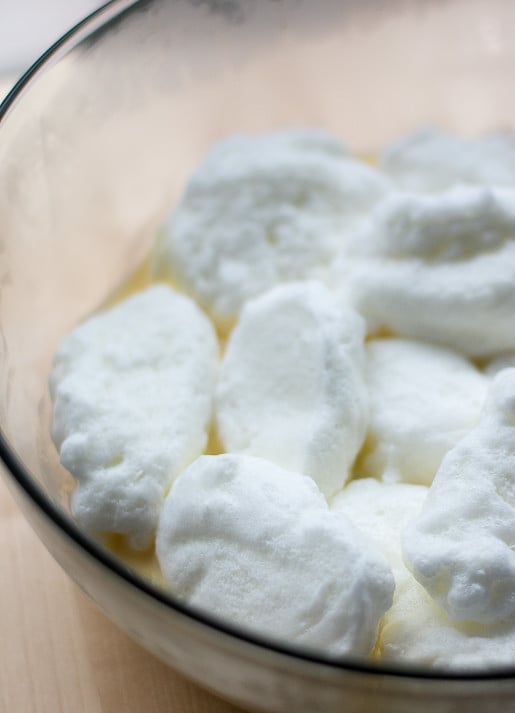 ลufs ร la neige (Snow Eggs)