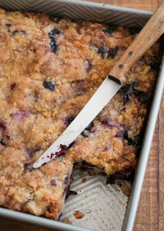 Blueberry buckle with lemon syrup