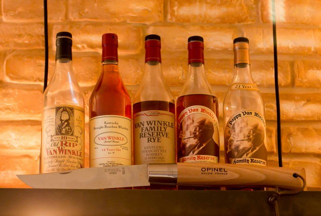 The Beast barbecue in Paris-Papy van Winkle