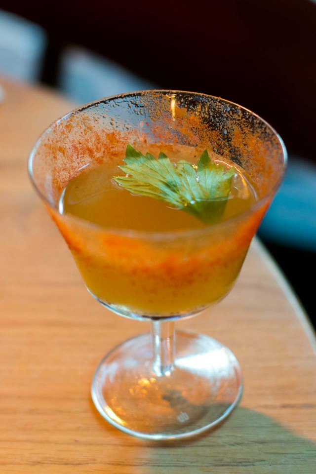 Pas de Loup bar in Paris