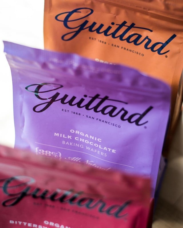 Chewy chocolate chip cookie bars