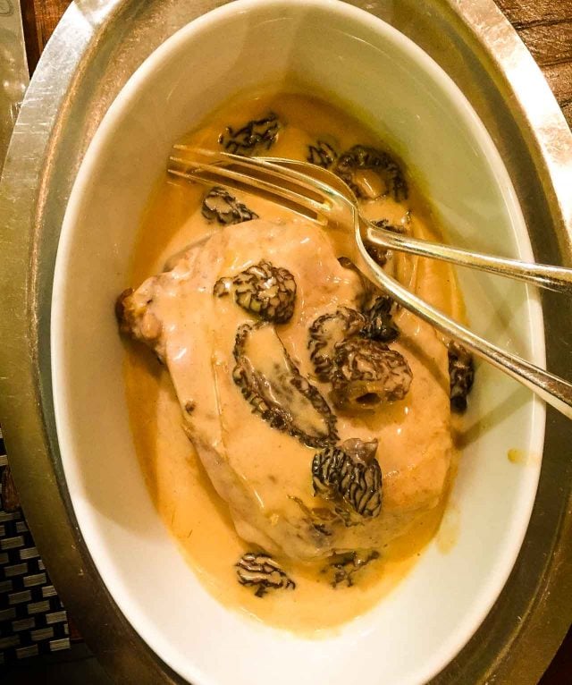 chicken with morels at Moissonnier Paris restaurant